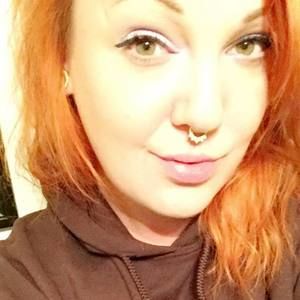 Meet your Posher, Chrissy